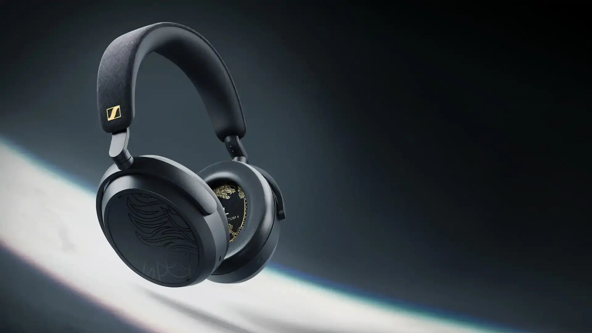  Momentum 4 Wireless - Dragon Edition Desktop