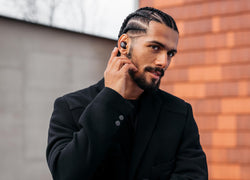 MOMENTUM True Wireless 4 with Bonus BTD 700