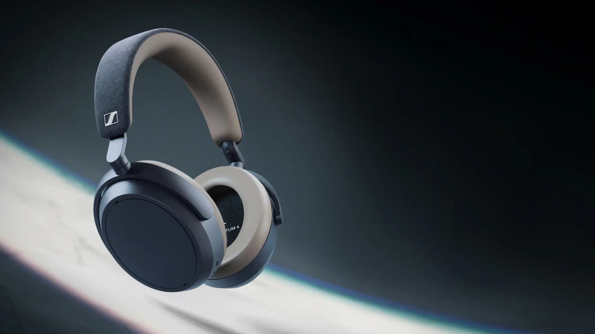  MOMENTUM 4 Denim Edition Desktop