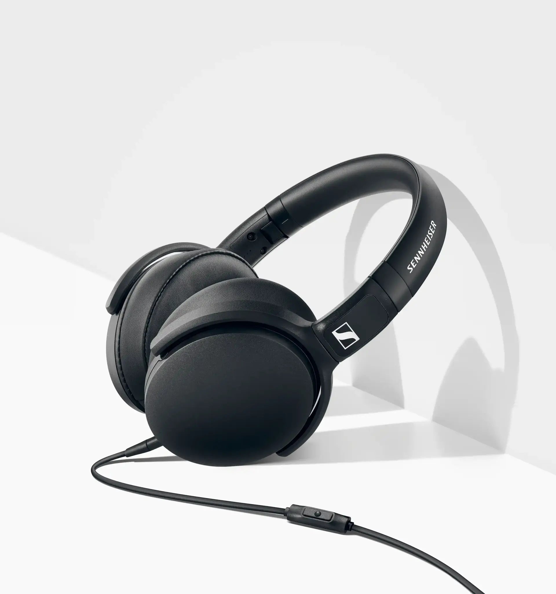  HD 400S 桌上型電腦