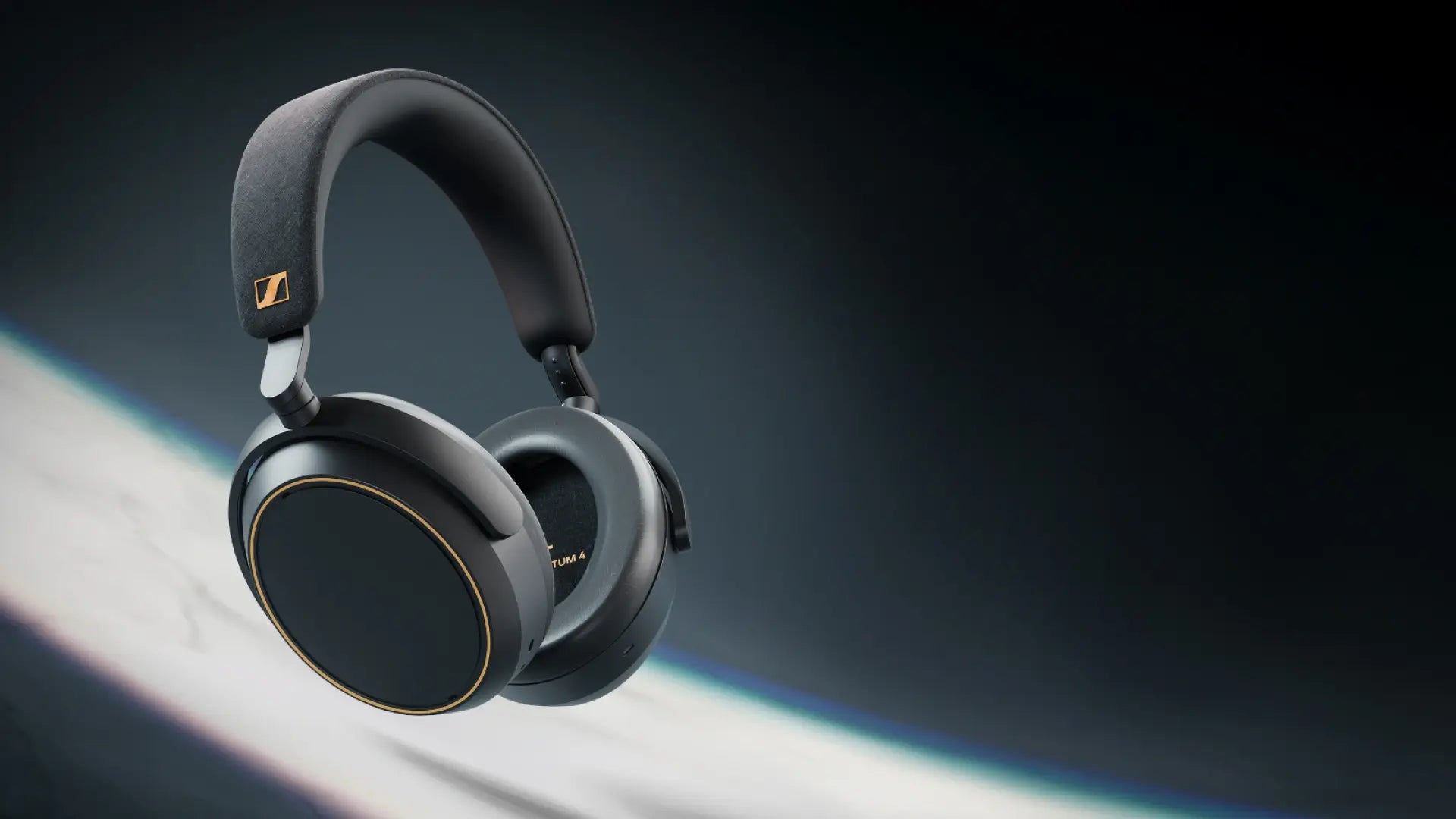  MOMENTUM 4 銅質桌面版